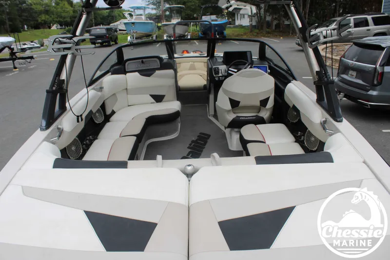 Slide: The Image of Malibu Wakesetter 22 VLX 2016 - 15