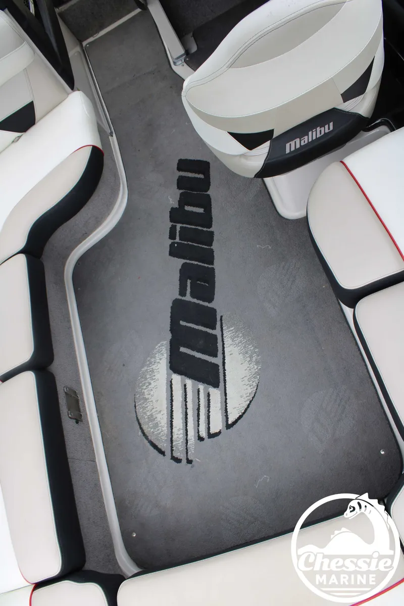 Slide: The Image of Malibu Wakesetter 22 VLX 2016 - 16