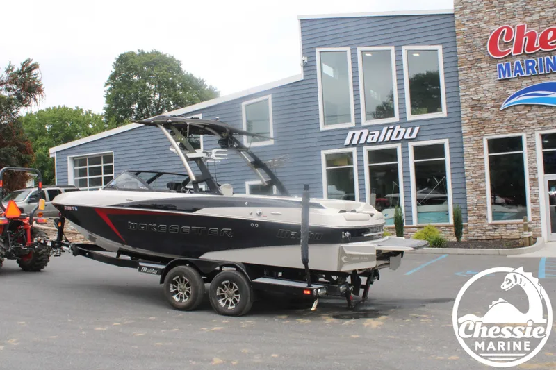 Slide: The Image of Malibu Wakesetter 22 VLX 2016 - 3