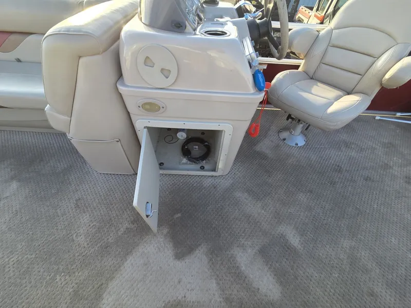 Slide: The Image of SunChaser 8522 Cruise 2011 - 16