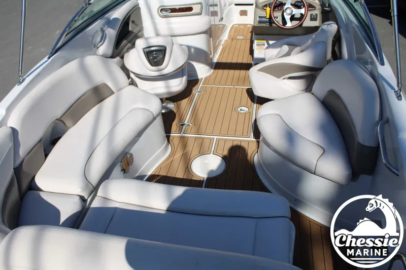 Slide: The Image of Crownline Boats Eclipse E4 2012 - 15