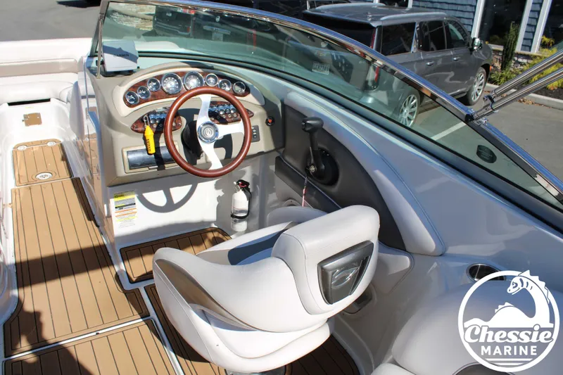 Slide: The Image of Crownline Boats Eclipse E4 2012 - 18