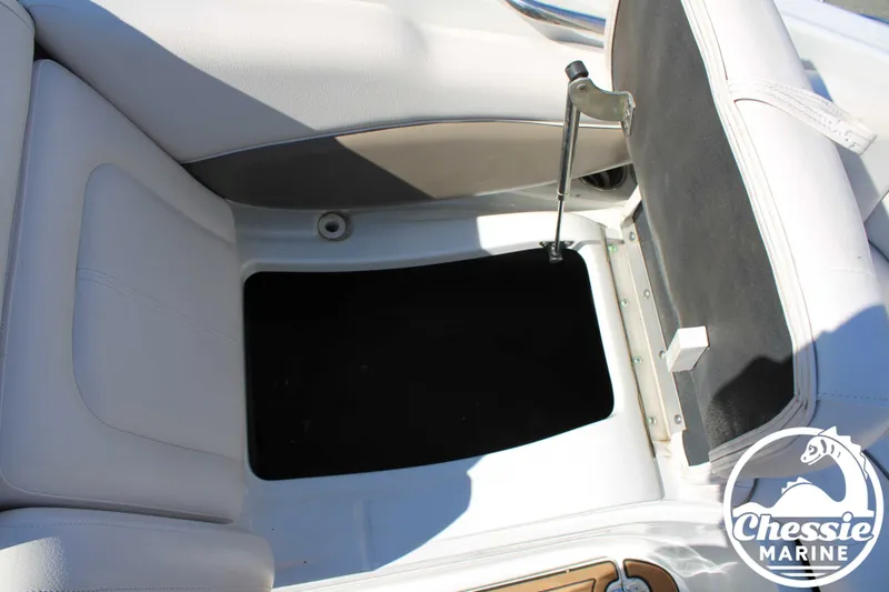 Slide: The Image of Crownline Boats Eclipse E4 2012 - 24