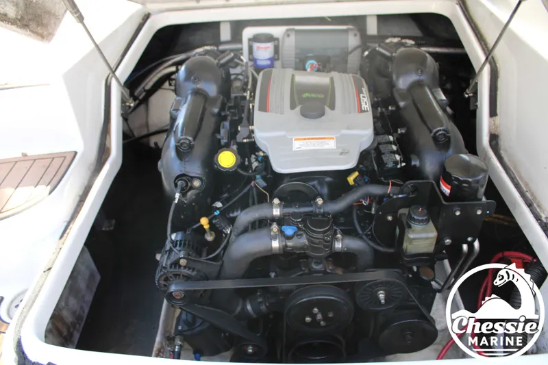 Slide: The Image of Crownline Boats Eclipse E4 2012 - 32