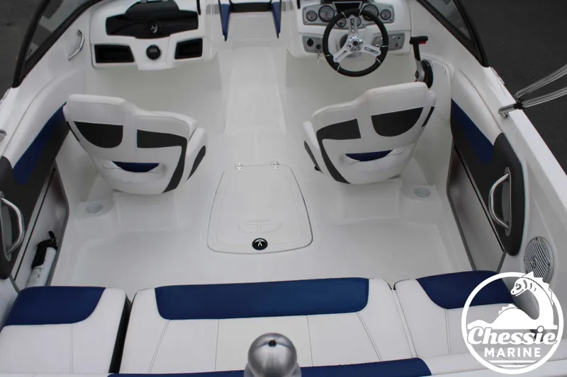 Slide: The Image of Tahoe 550 TS 2018 - 12