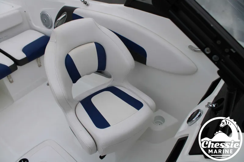 Slide: The Image of Tahoe 550 TS 2018 - 15