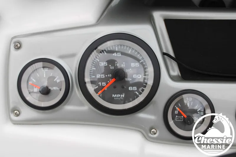 Slide: The Image of Tahoe 550 TS 2018 - 20