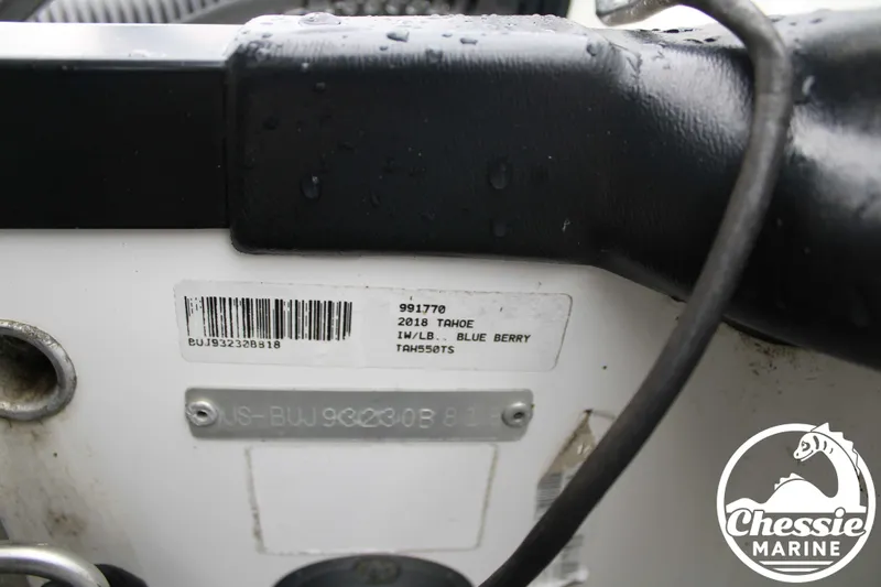 Slide: The Image of Tahoe 550 TS 2018 - 25