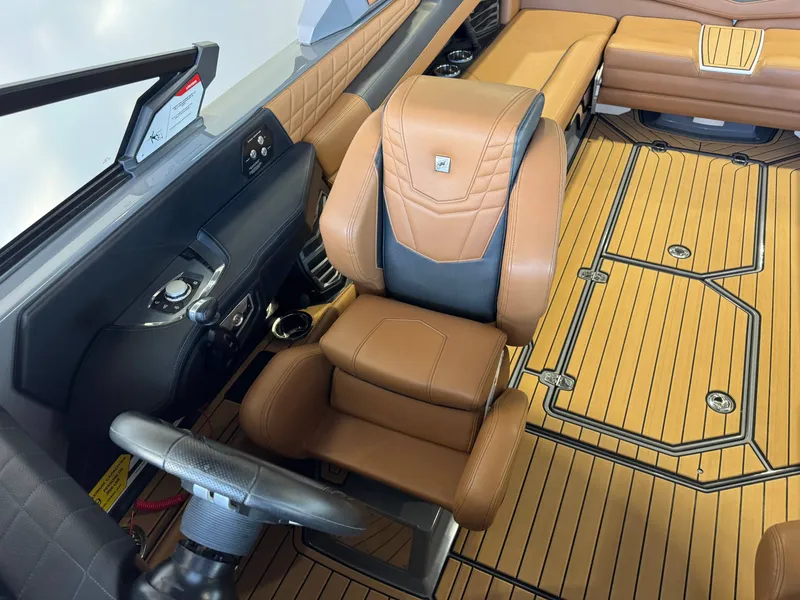 Slide: The Image of Nautique Super Air Nautique G25 2024 - 21