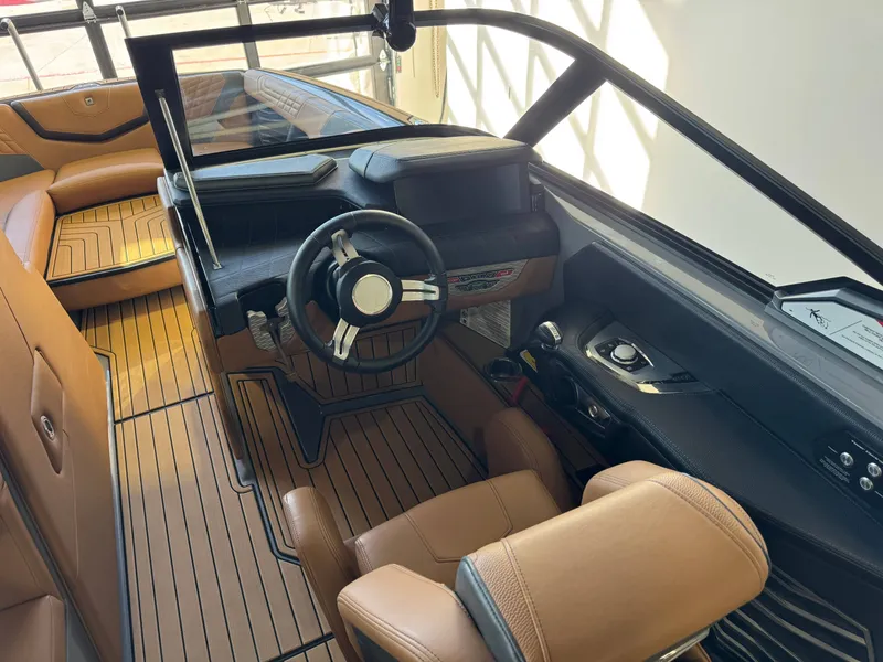 Slide: The Image of Nautique Super Air Nautique G25 2024 - 25