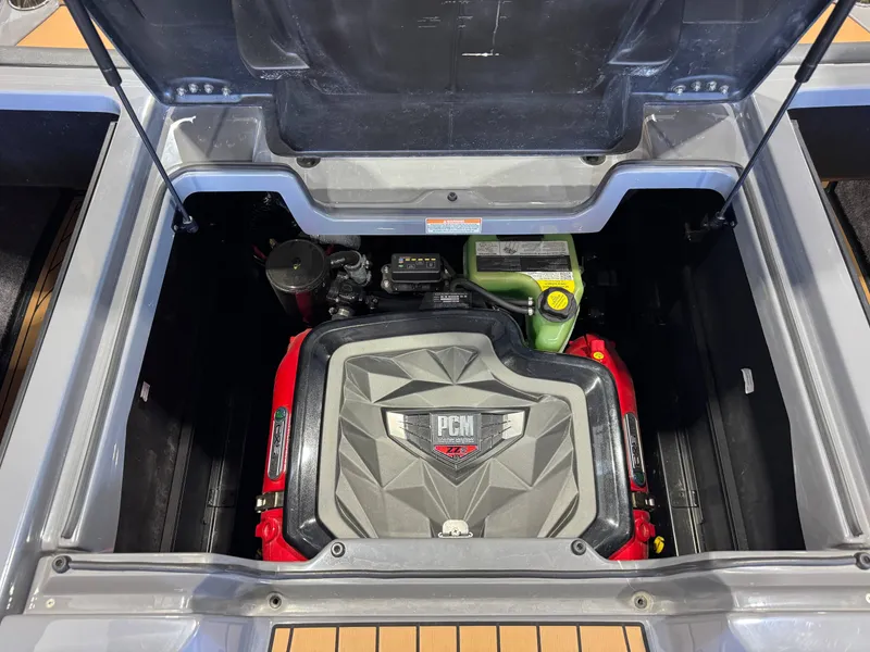 Slide: The Image of Nautique Super Air Nautique G25 2024 - 28