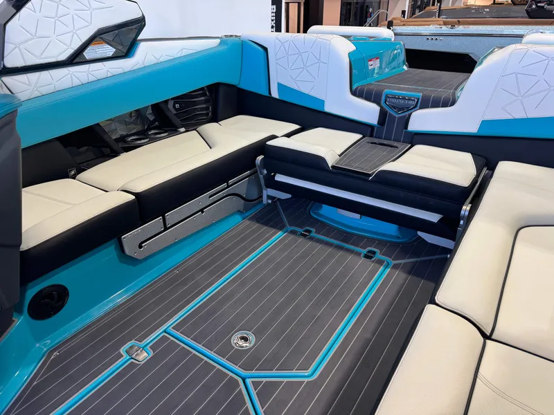 Slide: The Image of Nautique Super Air Nautique G23 Paragon 2021 - 14