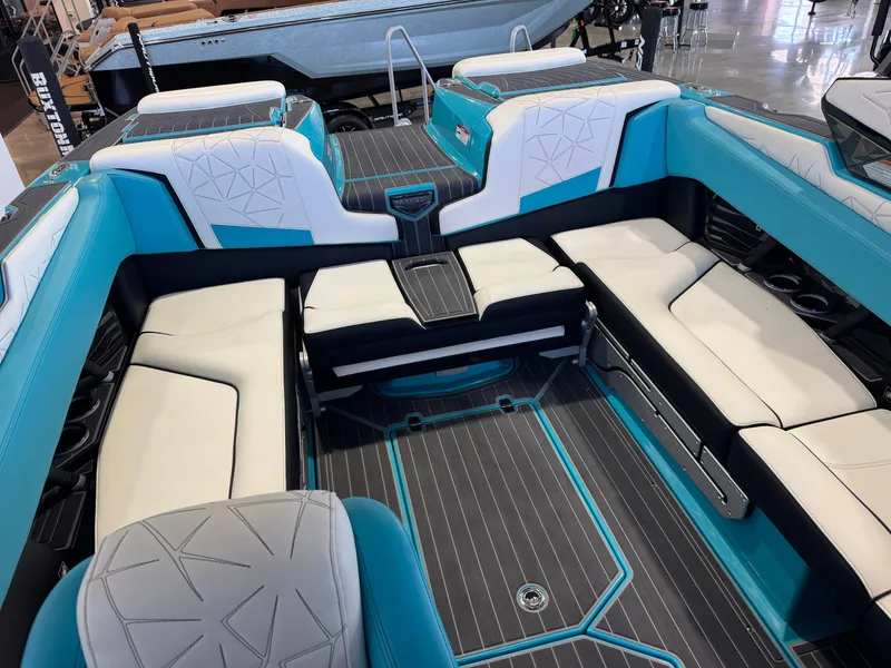 Slide: The Image of Nautique Super Air Nautique G23 Paragon 2021 - 15