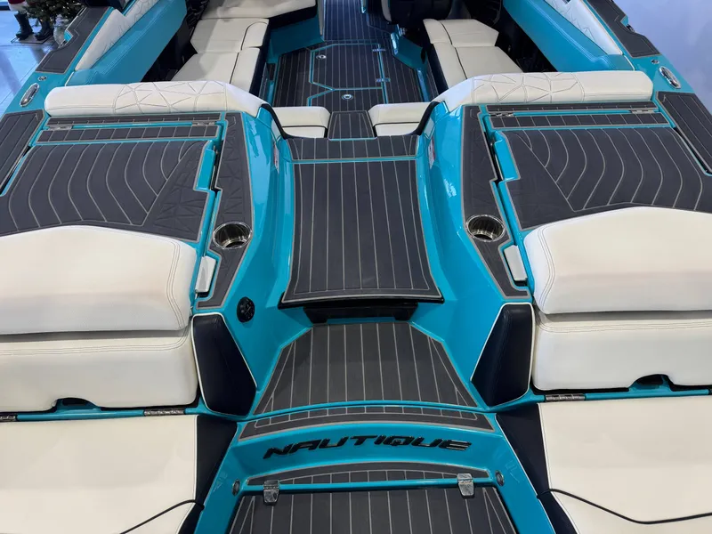 Slide: The Image of Nautique Super Air Nautique G23 Paragon 2021 - 9