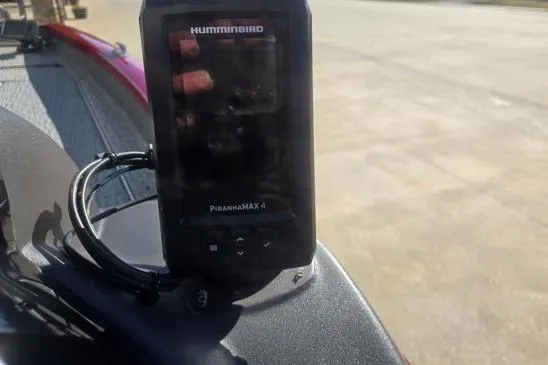 Slide: The Image of Humminbird PiranhaMAX 4 fish finder on 2020 Tracker Pro Team 175 TXW boat. - 8