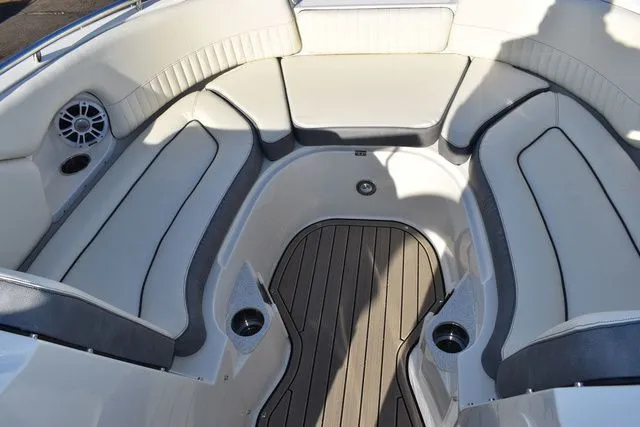 Slide: The Image of Stingray 231 DC 2024 - 70