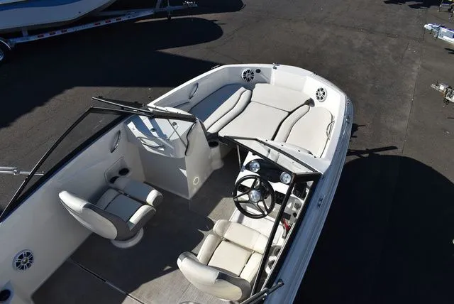 Slide: The Image of Stingray 191 DC 2024 - 14