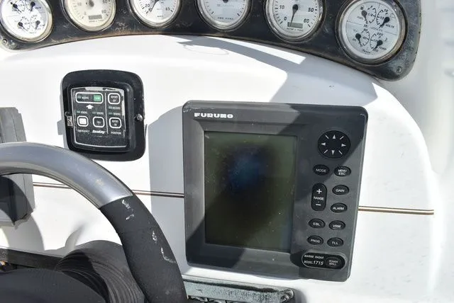 Slide: The Image of Larson Cabrio 310 2005 - 36