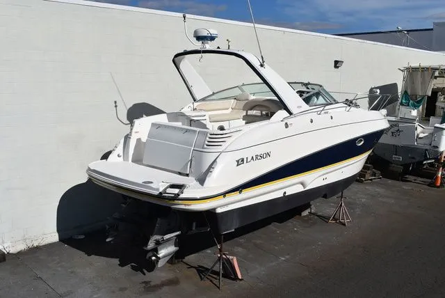 Slide: The Image of Larson Cabrio 310 2005 - 4