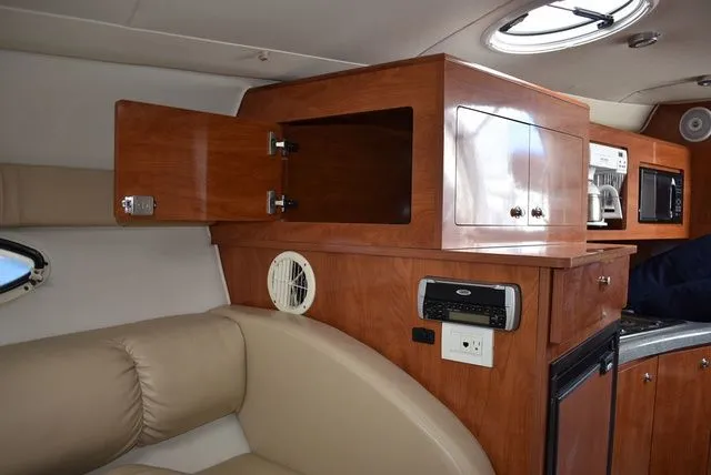 Slide: The Image of Larson Cabrio 310 2005 - 70