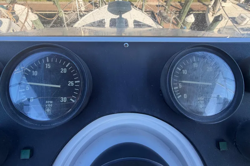 Slide: The Image of Dashboard of a 1987 Hi-Star 55 Yacht Fisherman with RPM gauges. - 15
