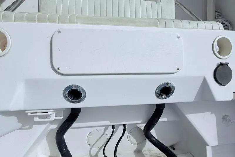 Slide: The Image of 2005 Grady-White Journey 258 boat interior with seating and fittings. - 28