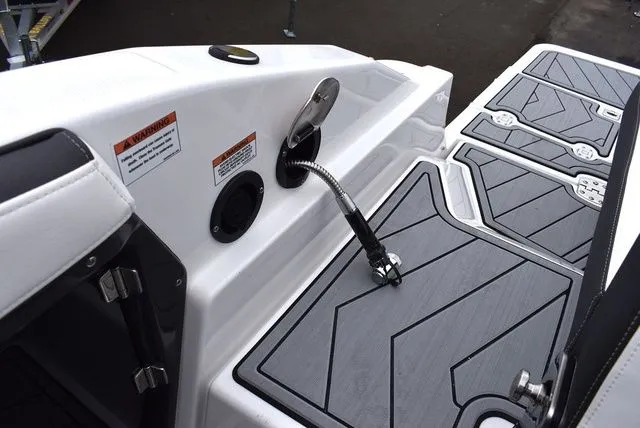 Slide: The Image of Monterey 275SS Super Sport 2024 - 28