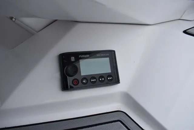 Slide: The Image of Monterey 275SS Super Sport 2024 - 31