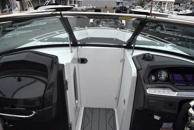 Slide: The Image of Monterey 275SS Super Sport 2024 - 72