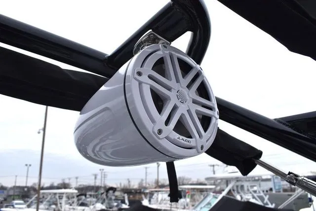 Slide: The Image of Monterey 275SS Super Sport 2024 - 86