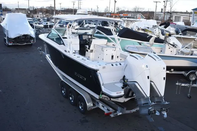 Slide: The Image of Blackfin 272 DC 2024 - 5