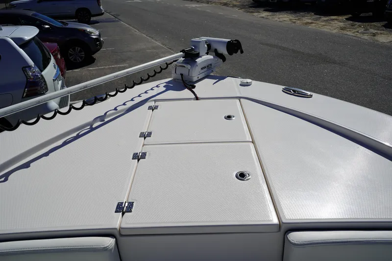Slide: The Image of 2023 Robalo 266 Cayman boat deck with Minn Kota trolling motor. - 36