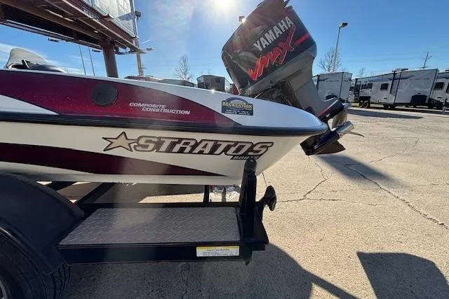 Slide: The Image of 2002 Stratus 18xl boat with Yamaha VMAX engine on a trailer. - 4