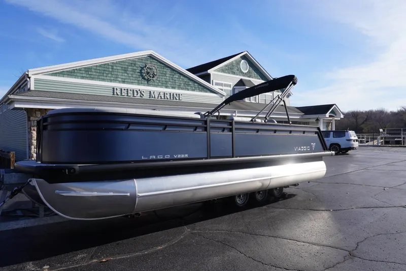 The Image of 2026 Viaggio Lago V-R pontoon boat at Reed's Marine dealership. - 0