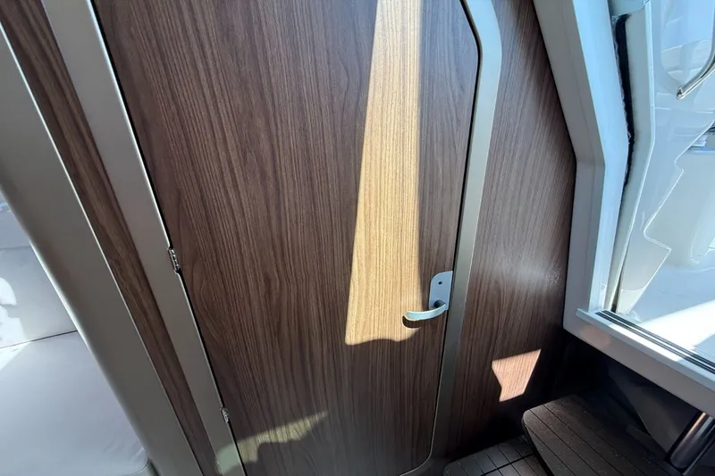Slide: The Image of Boston Whaler 285 Conquest 2026 - 34