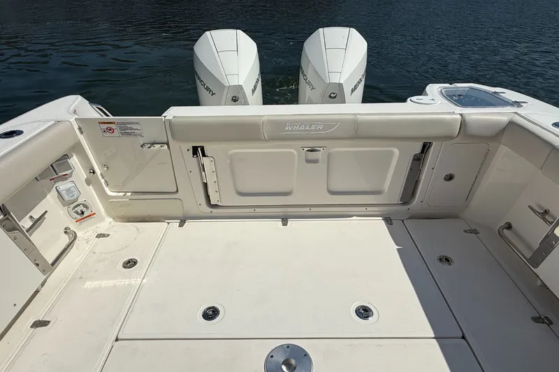 Slide: The Image of Boston Whaler 285 Conquest 2026 - 8