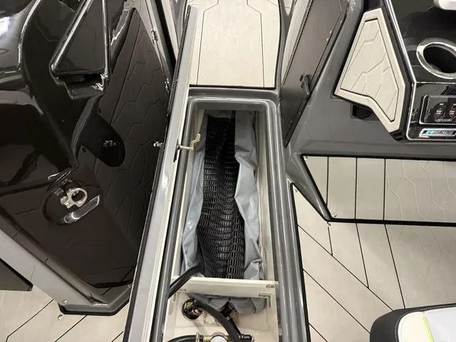 Slide: The Image of Yamaha 255XD 2021 - 10