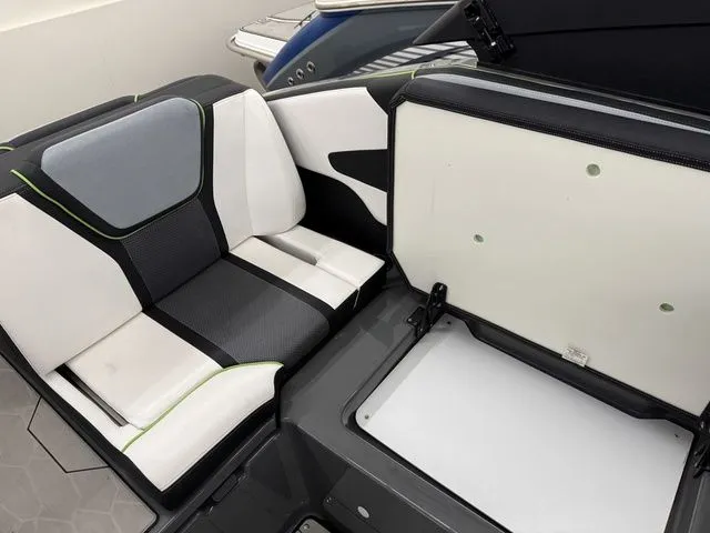 Slide: The Image of Yamaha 255XD 2021 - 25