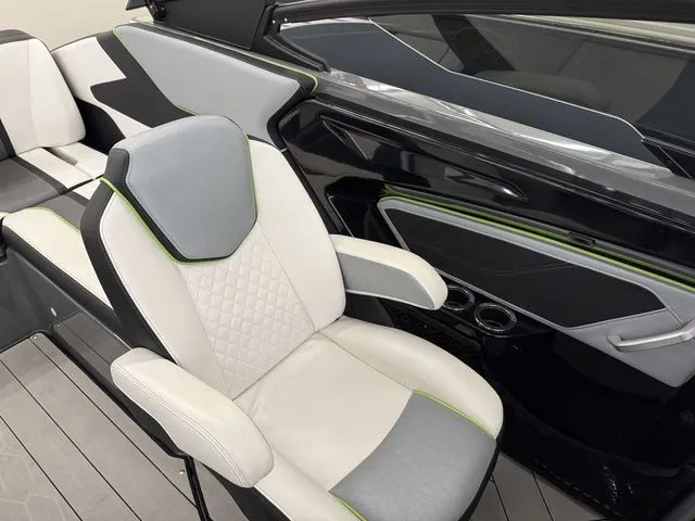 Slide: The Image of Yamaha 255XD 2021 - 21