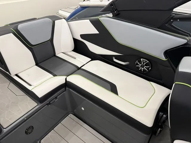 Slide: The Image of Yamaha 255XD 2021 - 26