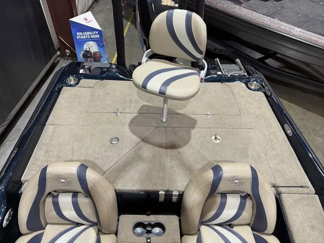 Slide: The Image of Bass Cat Caracal W/Mercury 225 2018 - 12