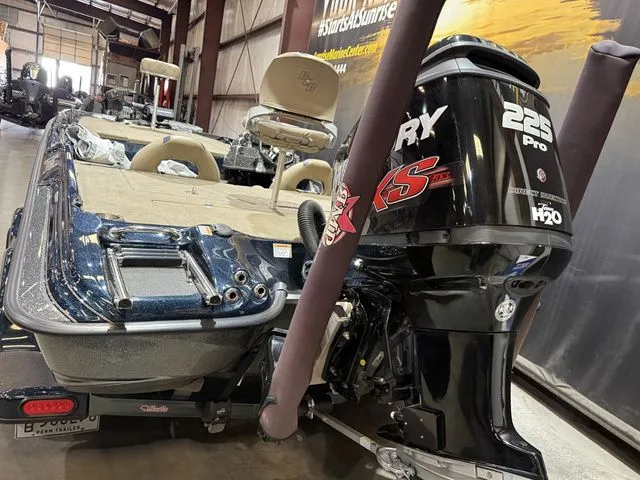 Slide: The Image of Bass Cat Caracal W/Mercury 225 2018 - 6