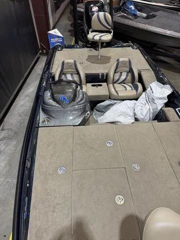 Slide: The Image of Bass Cat Caracal W/Mercury 225 2018 - 9