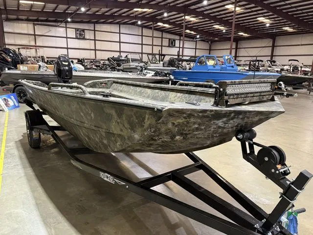 Slide: The Image of Excel 1751 River Warrior W/Tohatsu 60 2026 - 3