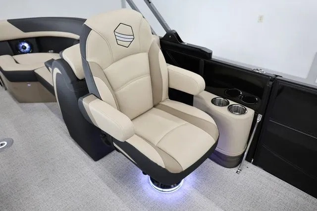 Slide: The Image of South Bay S220 RS 2026 - 23