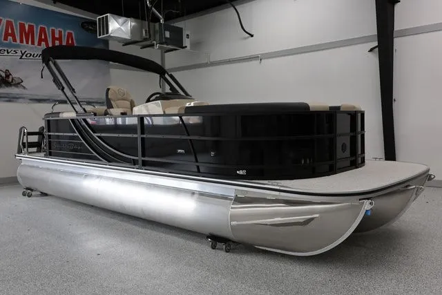 Slide: The Image of South Bay S220 RS 2026 - 5