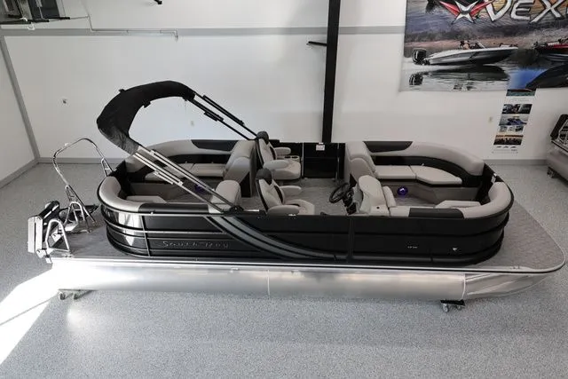 The Image of South Bay LE 224 RS 2.75 JAWS EDITION TRITOON 2026 - 1