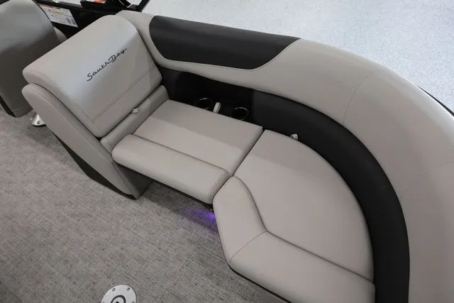 Slide: The Image of South Bay LE 224 RS 2.75 JAWS EDITION TRITOON 2026 - 13