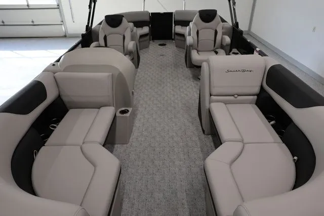 Slide: The Image of South Bay LE 224 RS 2.75 JAWS EDITION TRITOON 2026 - 23