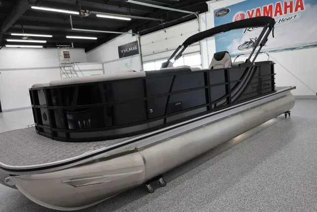 Slide: The Image of South Bay LE 224 RS 2.75 JAWS EDITION TRITOON 2026 - 8